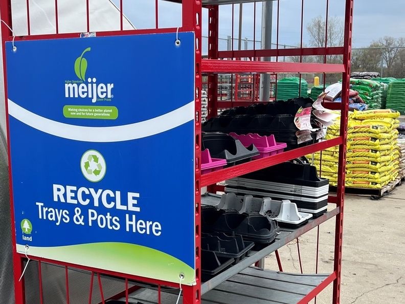 Meijer扩大回收塑料花盆计划，让园艺事业更加环保-有解塑料观察